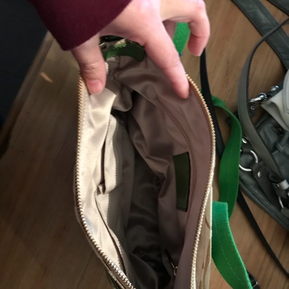 Authentic Coach - Picture 4 of 6